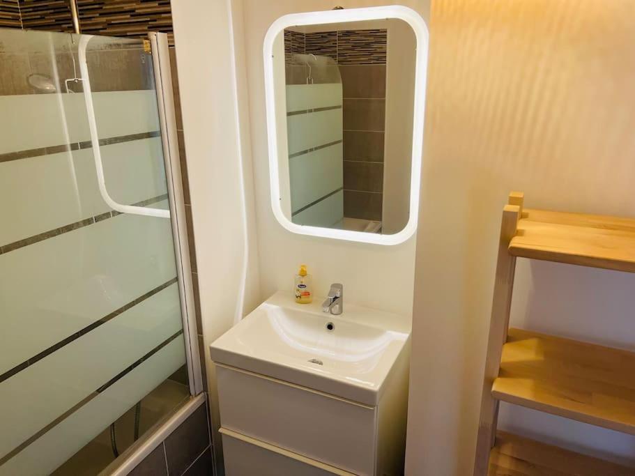 Harmonieux/Bezannes/Pkg Prive Apartment Luaran gambar