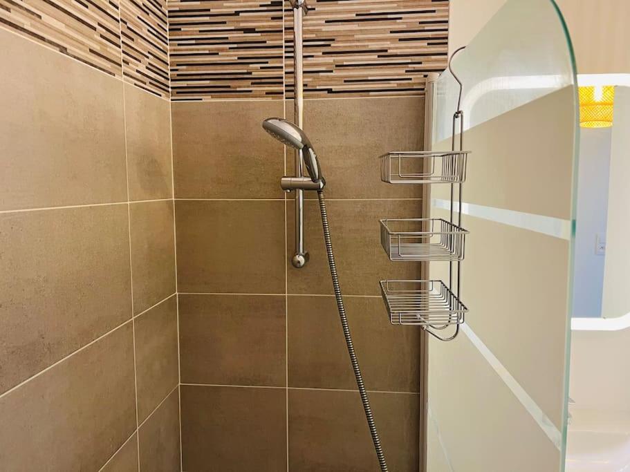 Harmonieux/Bezannes/Pkg Prive Apartment Luaran gambar