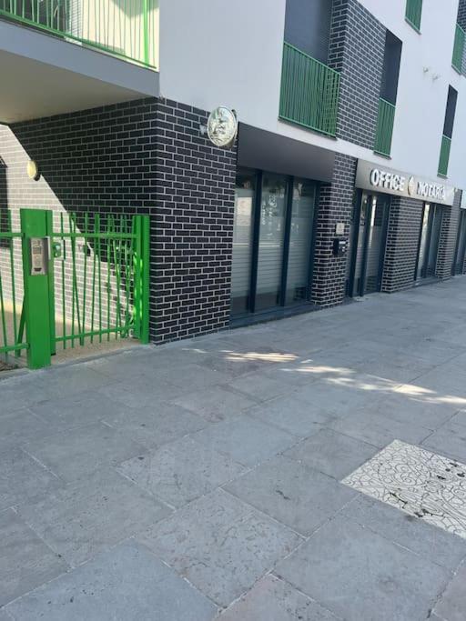 Harmonieux/Bezannes/Pkg Prive Apartment Luaran gambar